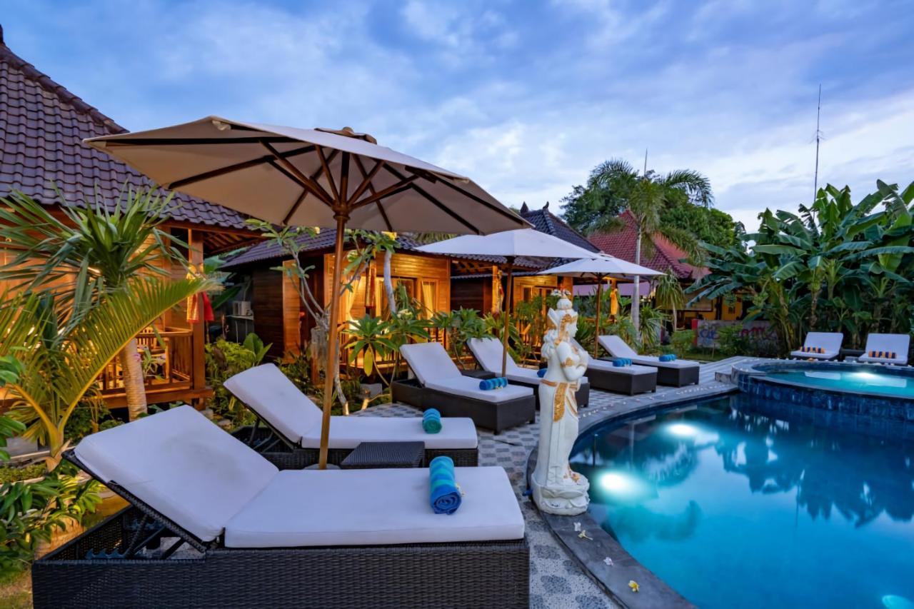 Karang Mas Lembongan Hotel Nusa Lembongan Exterior photo