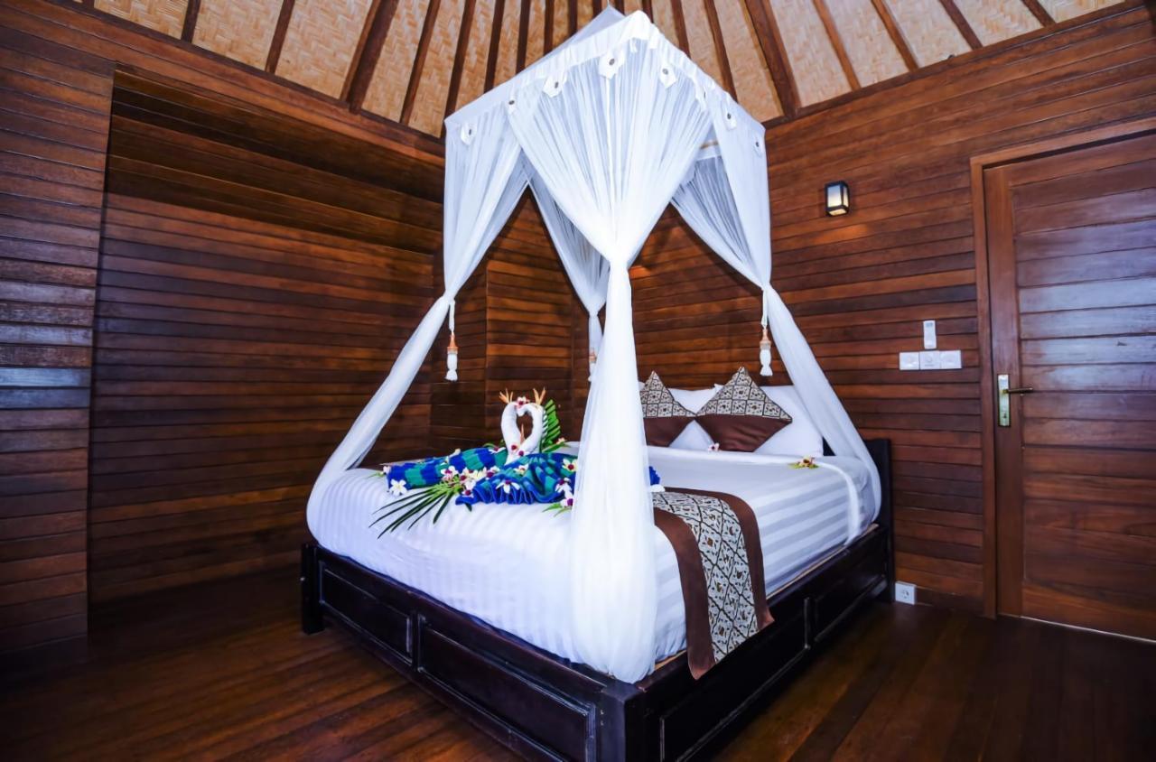 Karang Mas Lembongan Hotel Nusa Lembongan Exterior photo