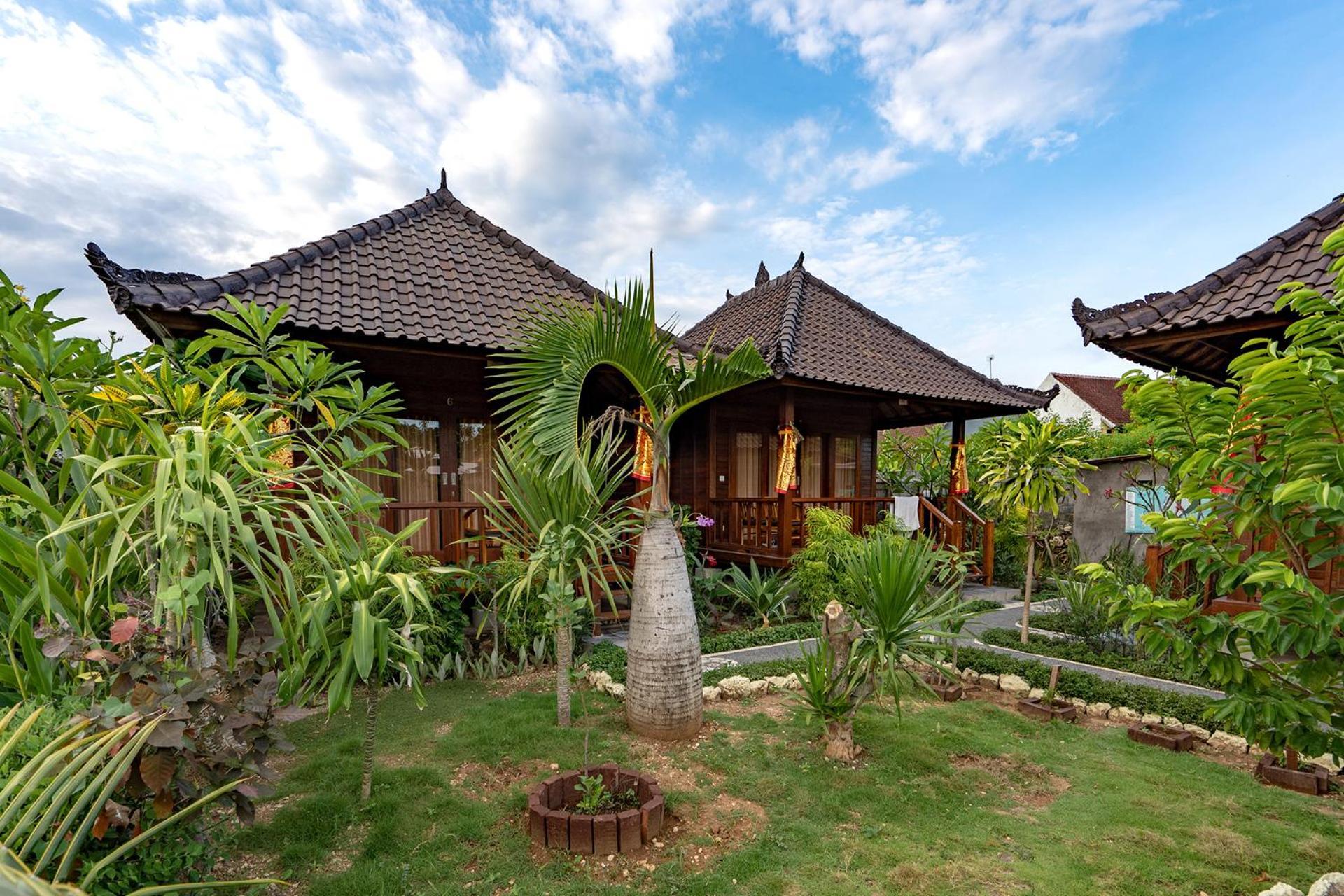Karang Mas Lembongan Hotel Nusa Lembongan Exterior photo