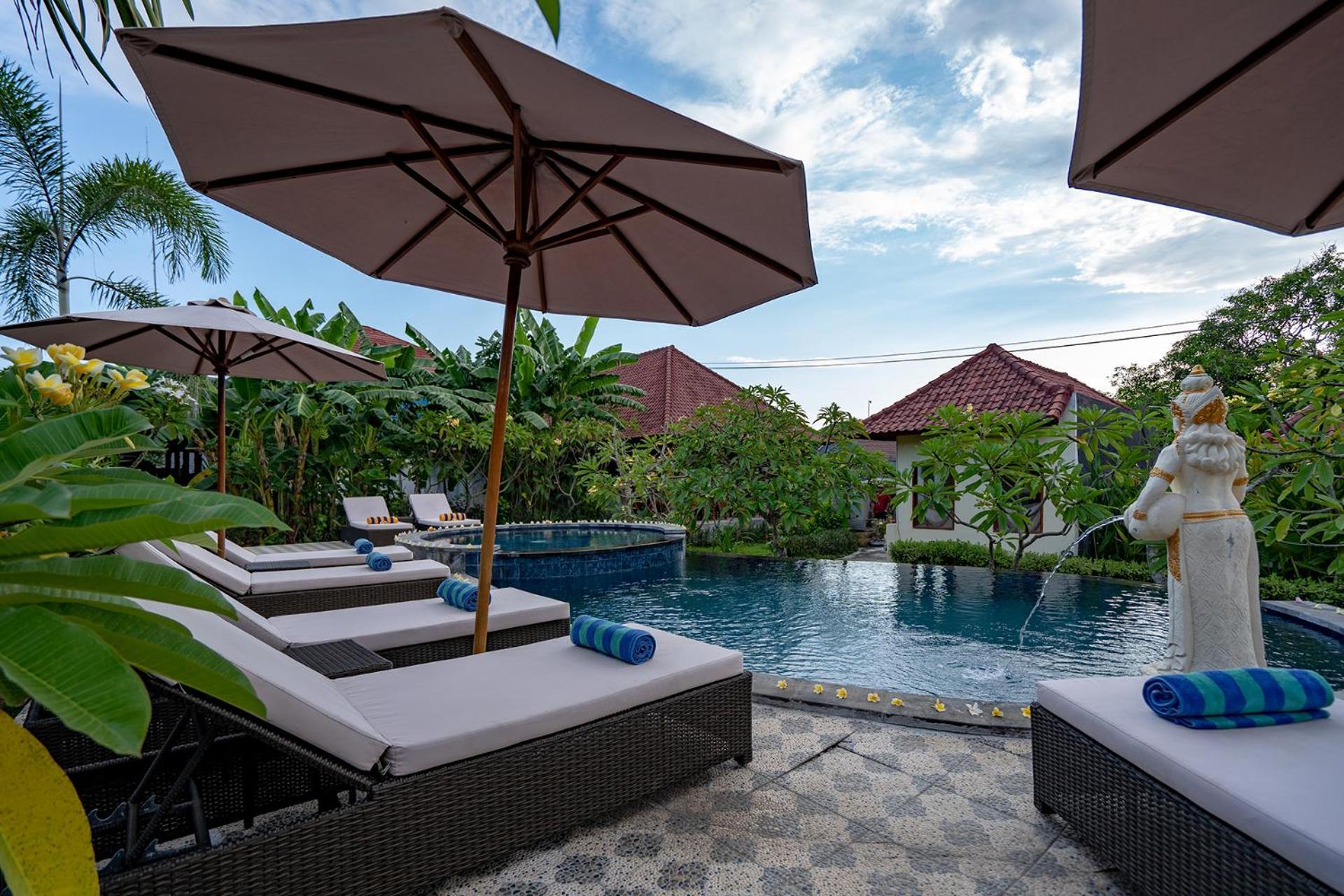 Karang Mas Lembongan Hotel Nusa Lembongan Exterior photo