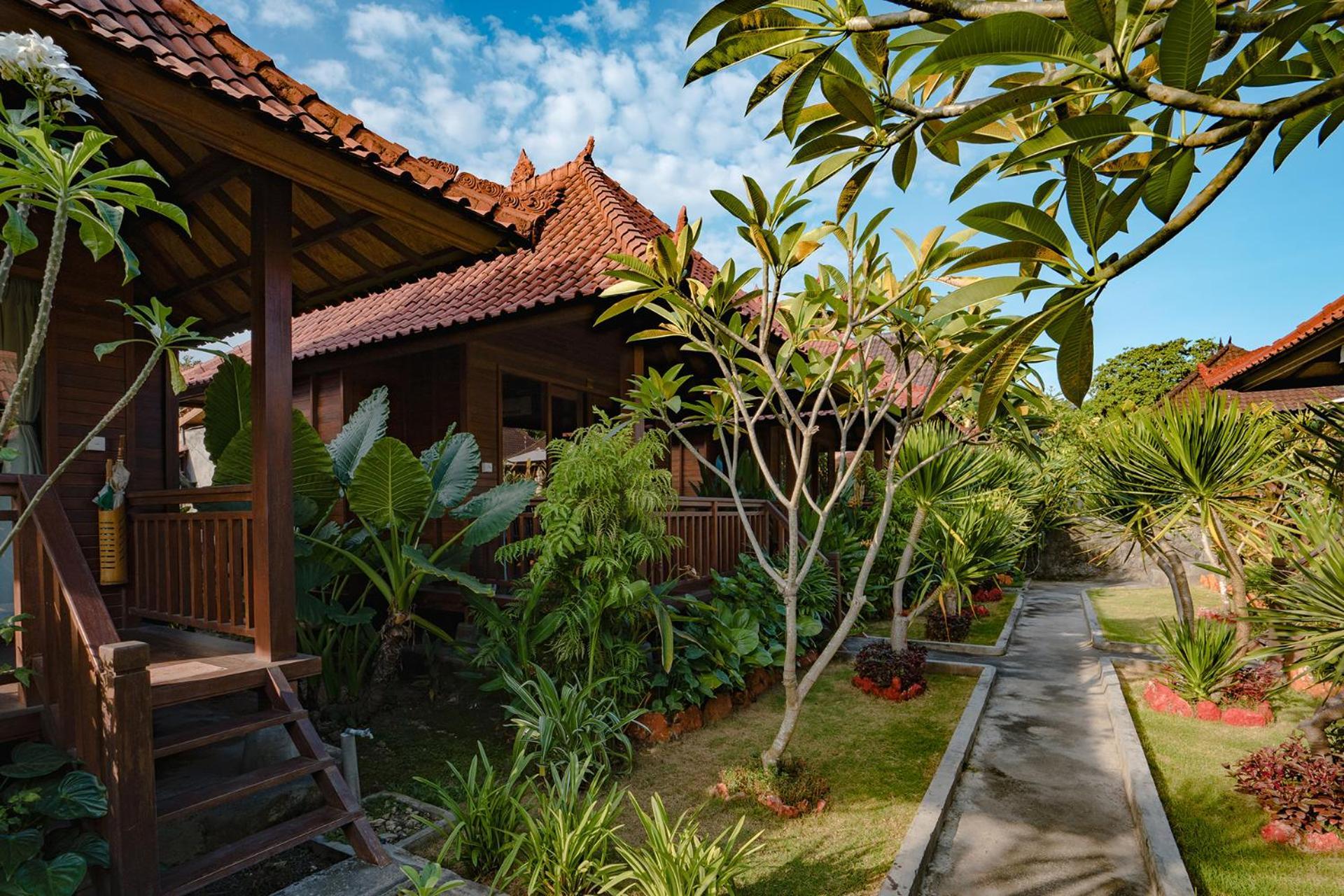 Karang Mas Lembongan Hotel Nusa Lembongan Exterior photo