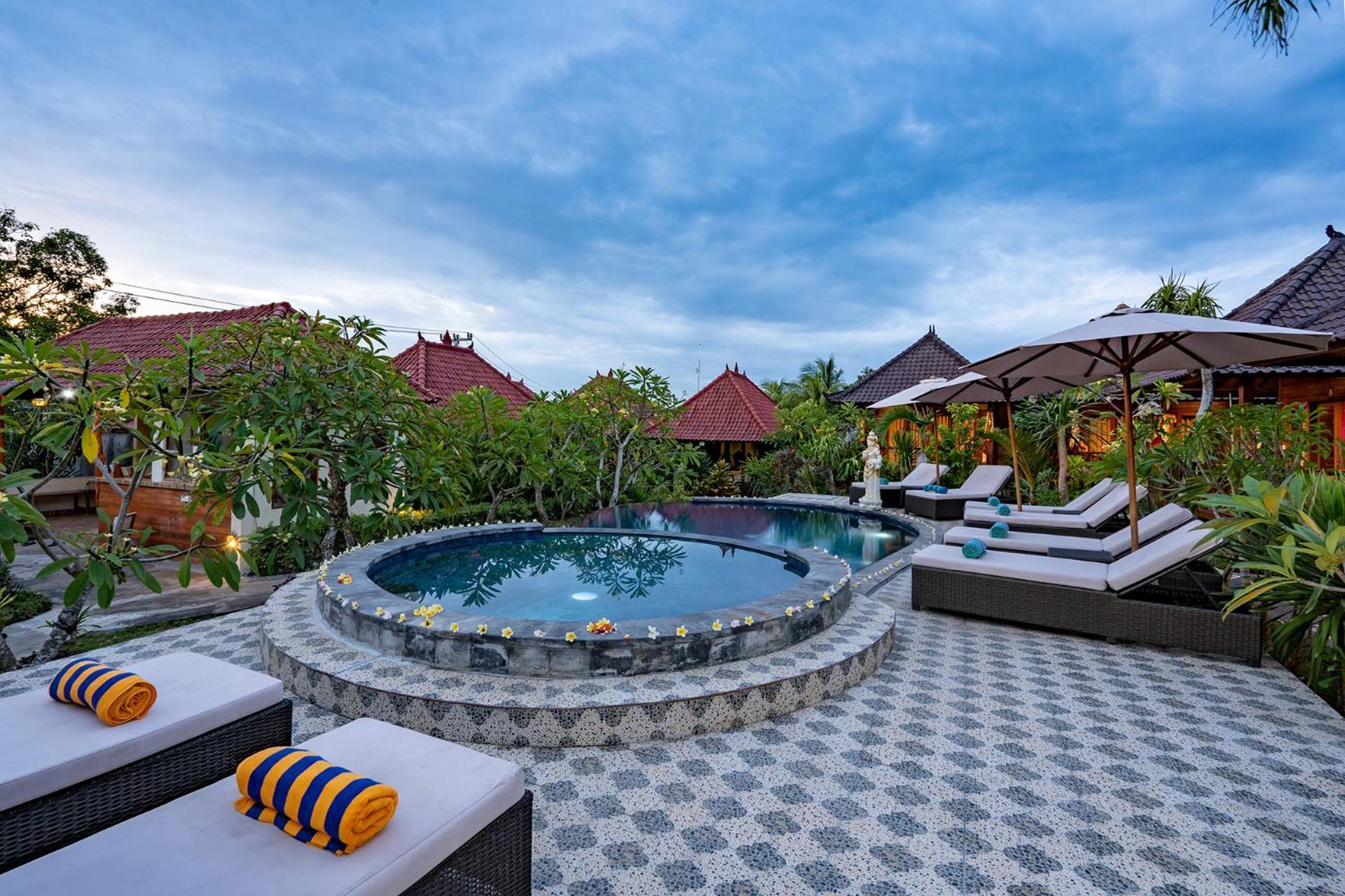 Karang Mas Lembongan Hotel Nusa Lembongan Exterior photo