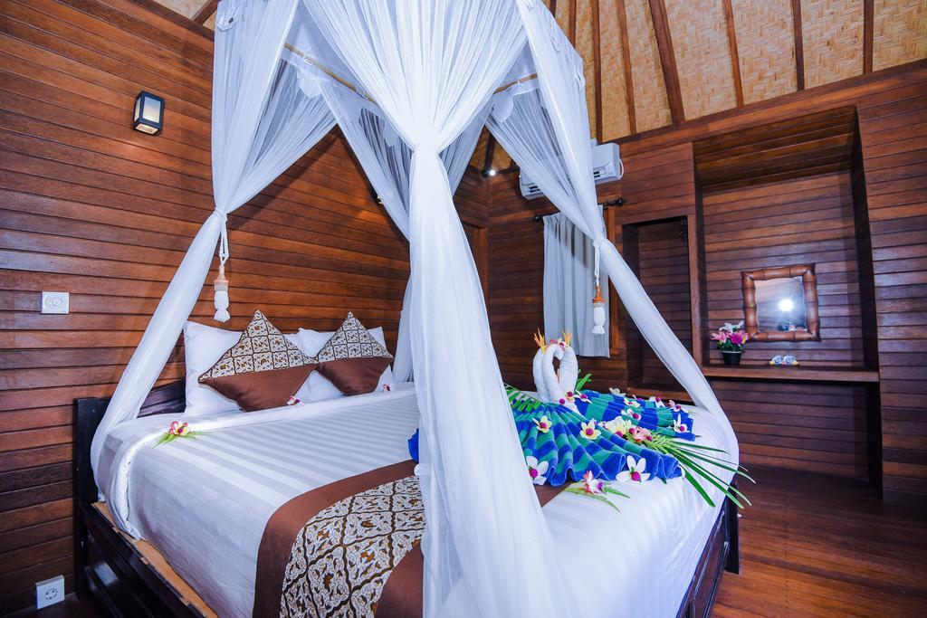 Karang Mas Lembongan Hotel Nusa Lembongan Exterior photo