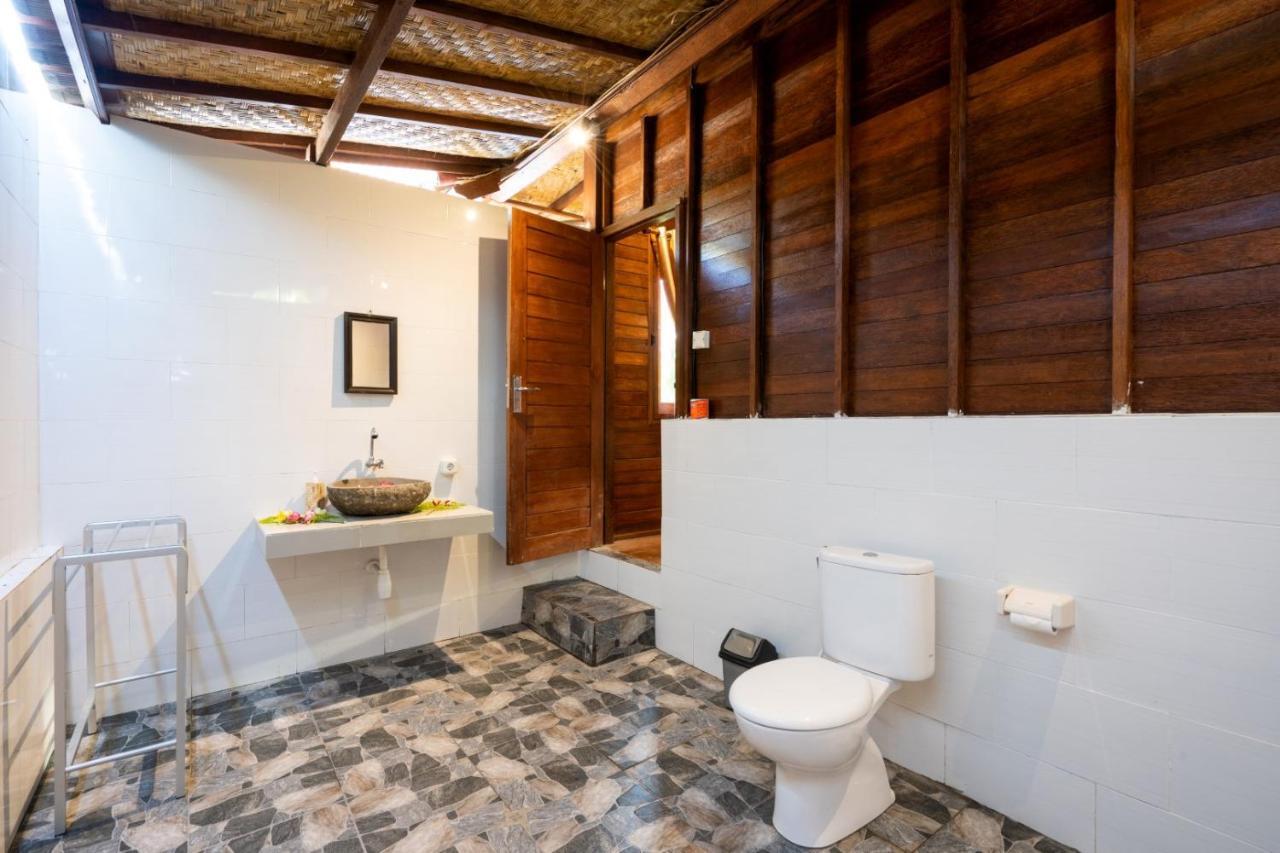 Karang Mas Lembongan Hotel Nusa Lembongan Exterior photo
